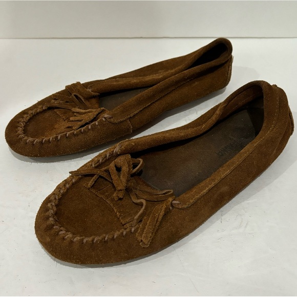 MINNETONKA Women’s Brown Suede Fringe Moccasins Shoes - size 6 - Picture 5 of 7